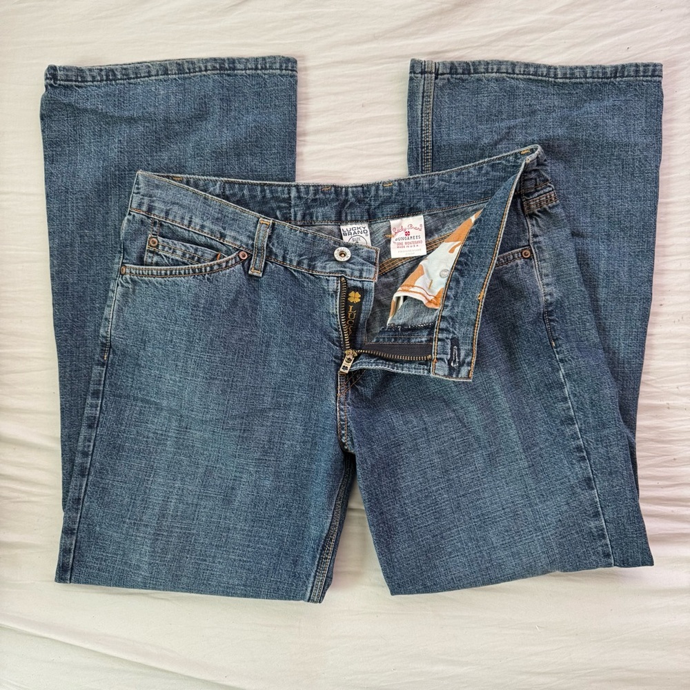 vintage Lucky Brand medium wash blue straight leg jeans